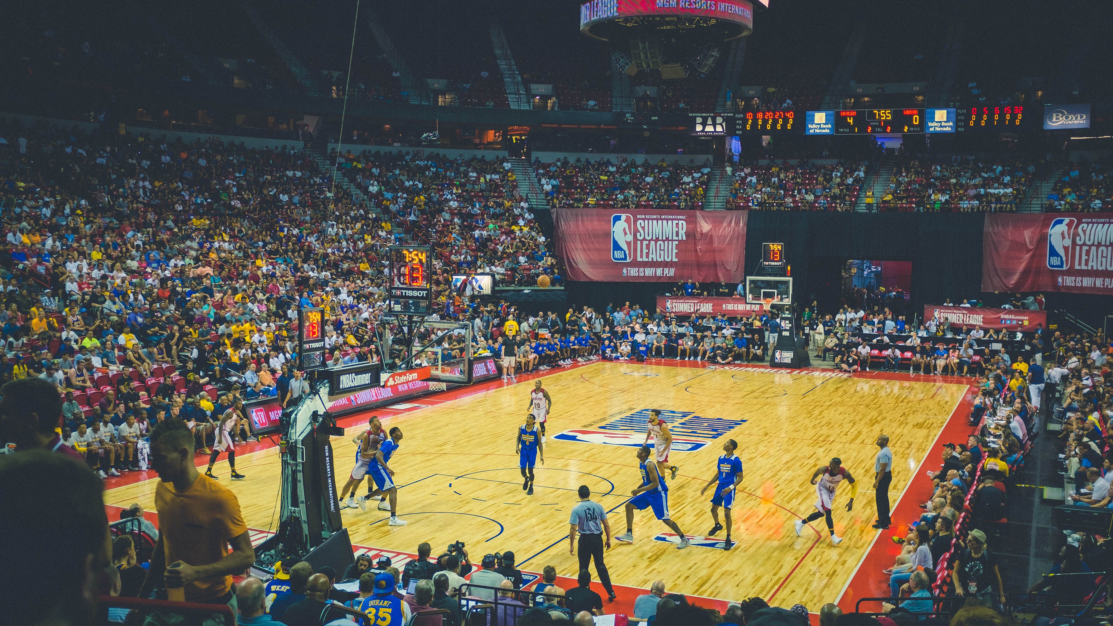 勇士队迎战季后赛关键战，库里誓扮“救世主”，勇士队的库里去哪里了